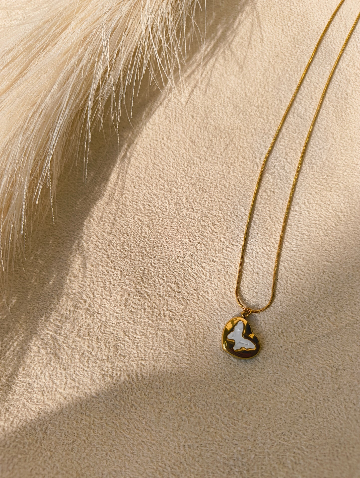 Butterfly pendant (anti-tranish)