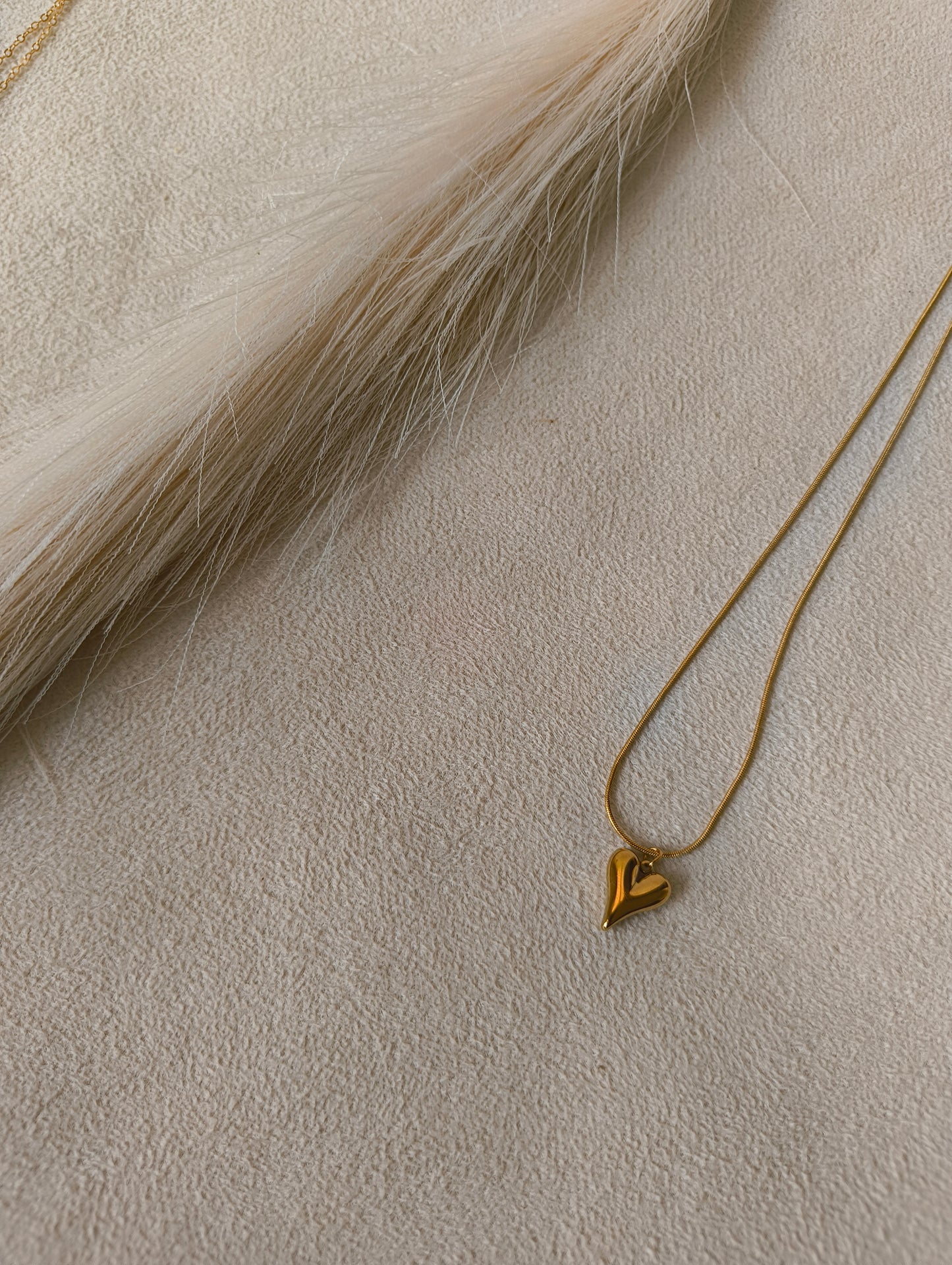Gold-heart pendant (anti-tranish)