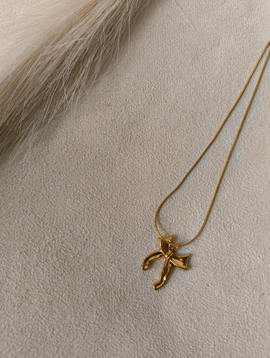 Ribbon bow shaped (anti-tranish)